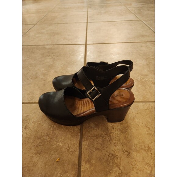 B.O.C. Black NATASHA Closed Toe Buckle Mule Clogs Size 9 M - Picture 2 of 7
